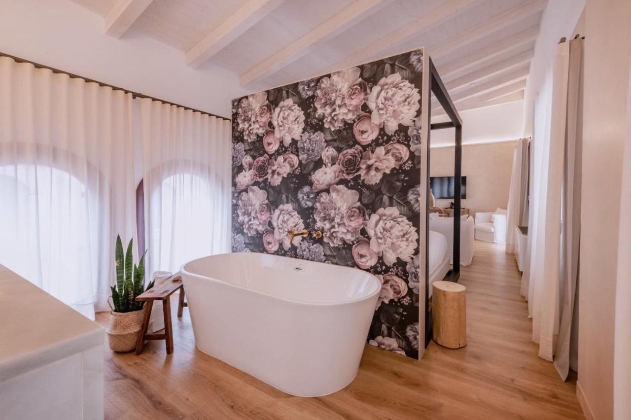 Palau Macelli & 4*