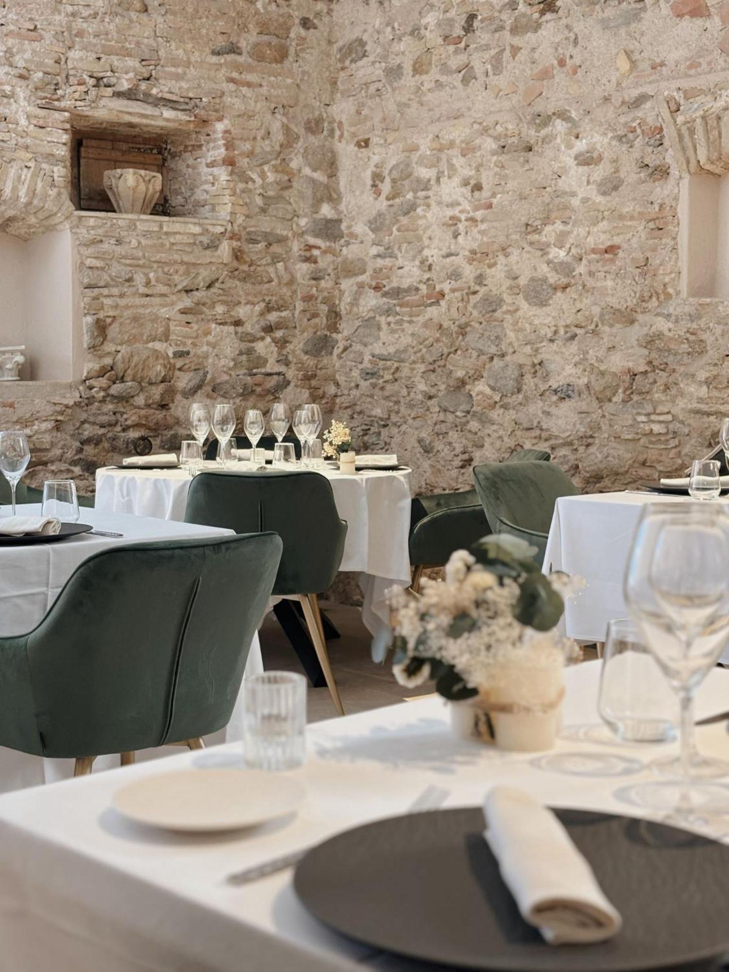 Palau Macelli & Hotel Castello  D'Empuries